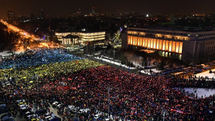 Romania: Millions of People Protest Against Anti-Corruption